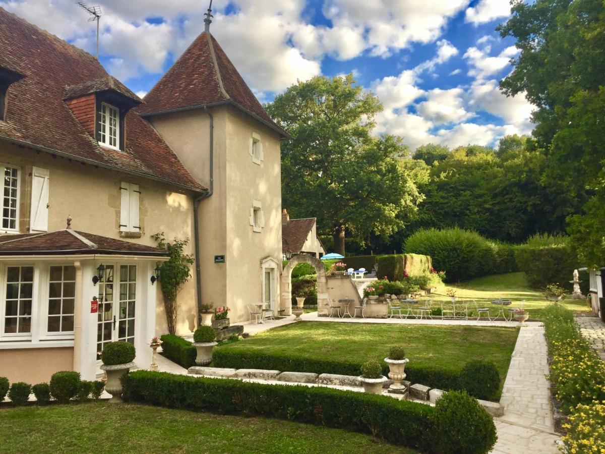 Le Petit Chateau De Sainte Colombe Bouges-le-Chateau Екстер'єр фото